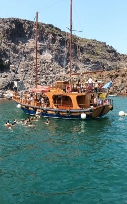 Santorini-rejs-statkiem